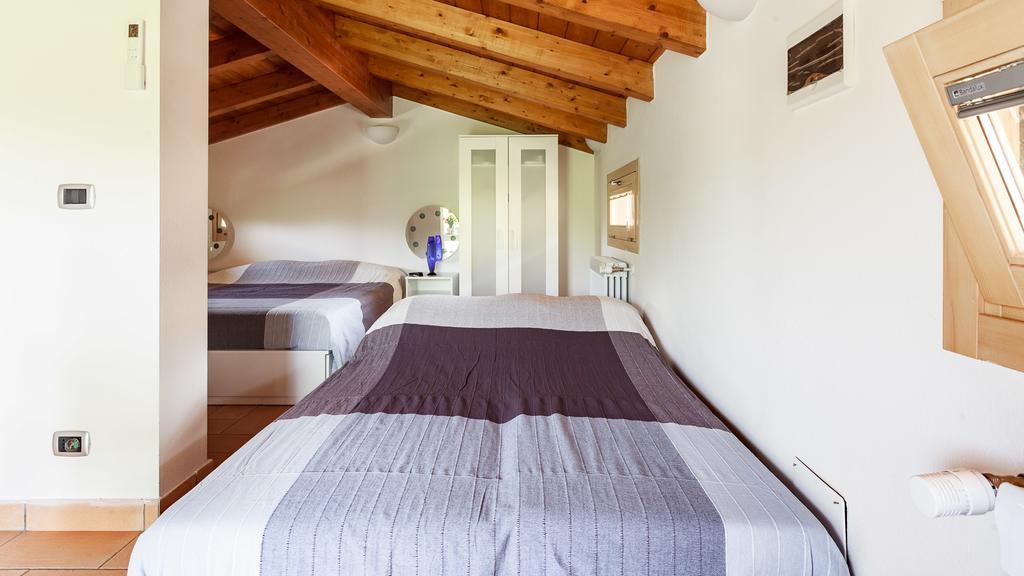 B&B Nido Sui Laghi San Donnino della Nizzola Buitenkant foto