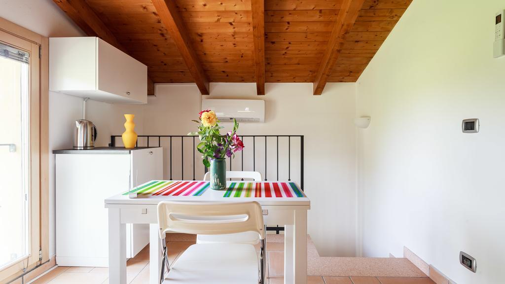 B&B Nido Sui Laghi San Donnino della Nizzola Buitenkant foto