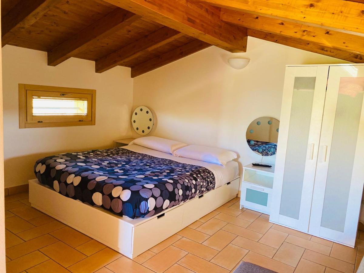 B&B Nido Sui Laghi San Donnino della Nizzola Buitenkant foto