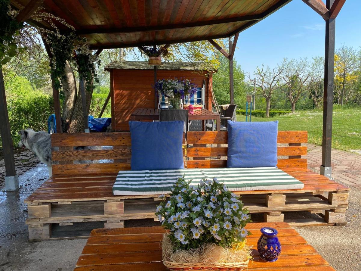 B&B Nido Sui Laghi San Donnino della Nizzola Buitenkant foto